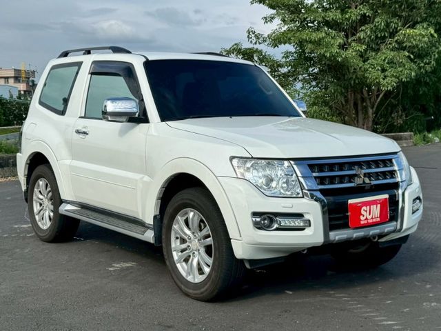2016 Mitsubishi Pajero三門款 3.2 D 稀有車款  第4張相片