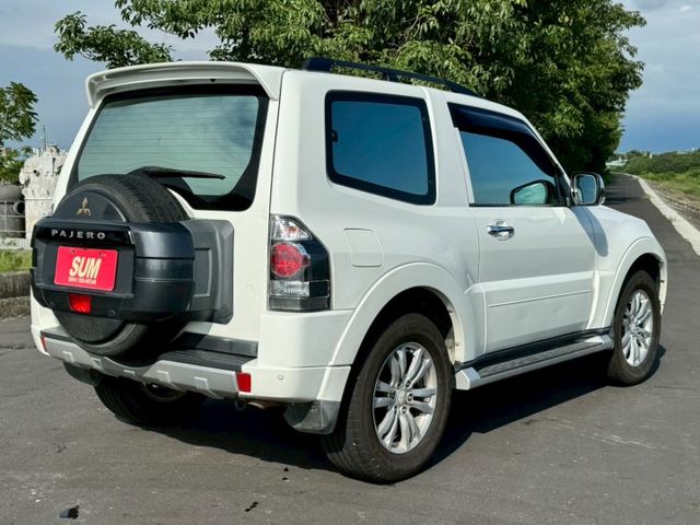 2016 Mitsubishi Pajero三門款 3.2 D 稀有車款  第6張相片