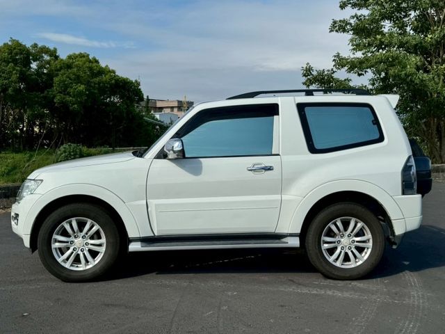 2016 Mitsubishi Pajero三門款 3.2 D 稀有車款  第9張相片