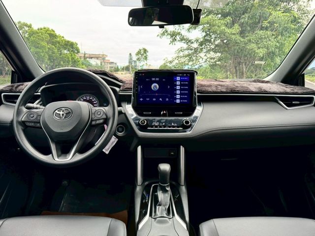 2021 Toyota Corolla Cross 1.8豪華 黑  第12張相片