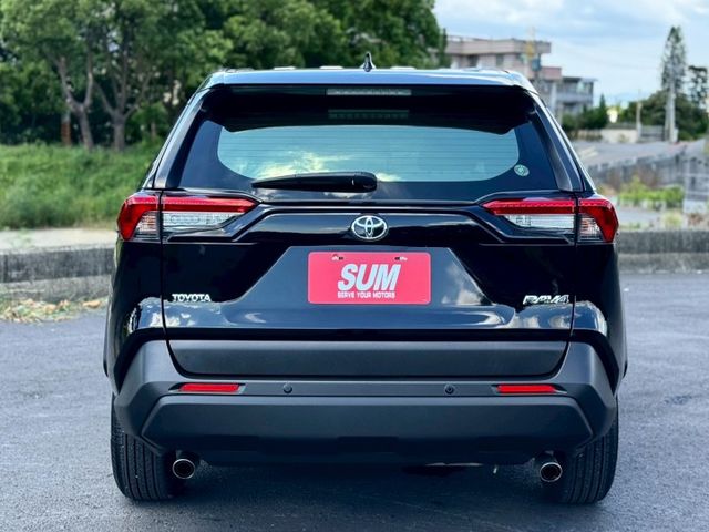 2020 Toyota RAV4 2.0豪華 黑  第7張相片