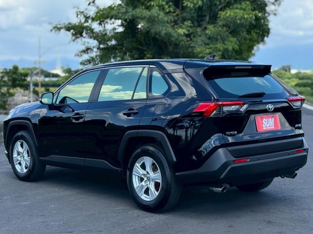 2020 Toyota RAV4 2.0豪華 黑  第8張相片