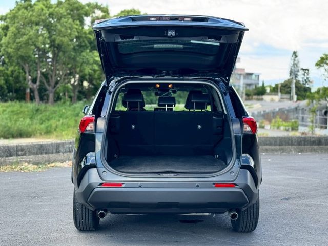 2020 Toyota RAV4 2.0豪華 黑  第10張相片