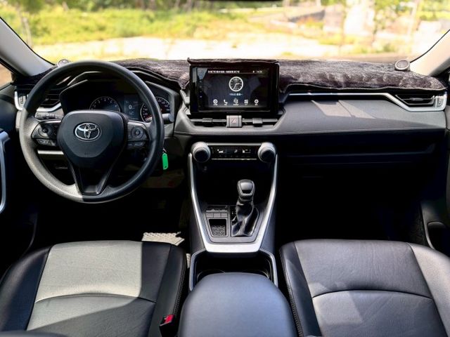 2020 Toyota RAV4 2.0豪華 黑  第12張相片