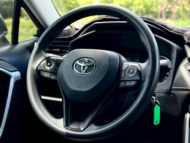 2020 Toyota RAV4 2.0豪華 黑  第13張相片