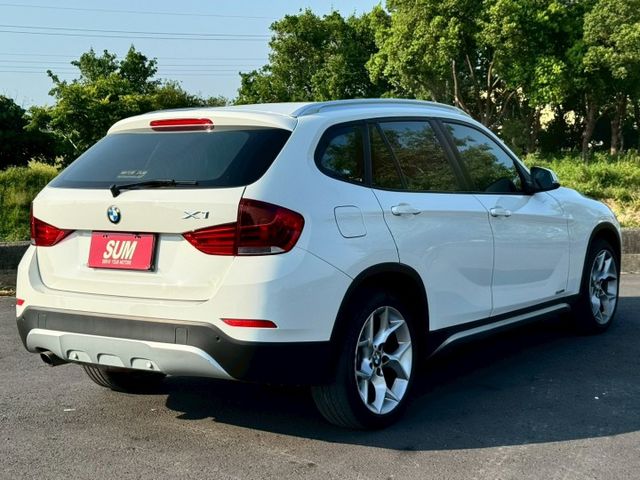 2013 BMW X1 sDrive18i xLine 白  第6張相片