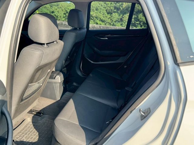 2013 BMW X1 sDrive18i xLine 白  第12張相片