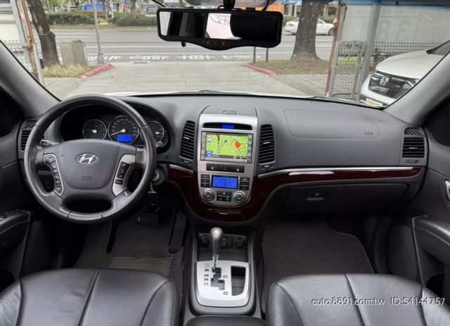 HYUNDAI現代 SANTA FE  第8張相片