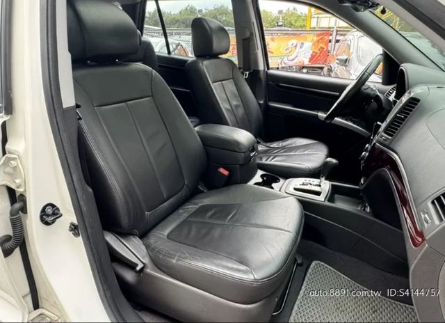 HYUNDAI現代 SANTA FE  第10張相片