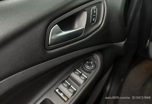 FORD福特 KUGA  第16張相片