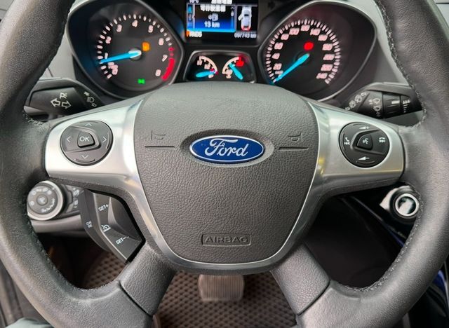 FORD福特 KUGA  第14張相片