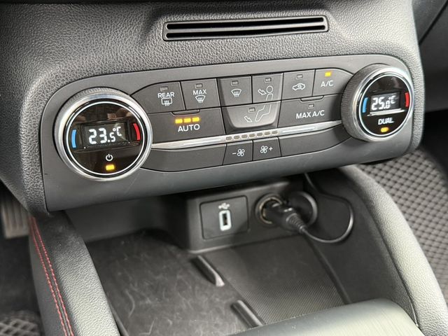 FORD福特 FOCUS  第27張相片