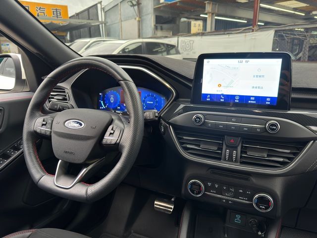 FORD福特 KUGA  第25張相片
