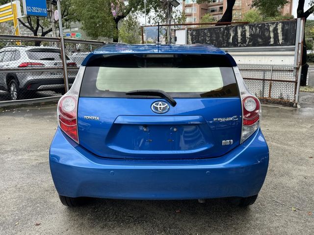 TOYOTA豐田 PRIUS C  第4張相片