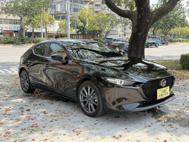 MAZDA馬自達 MAZDA 3  第2張相片