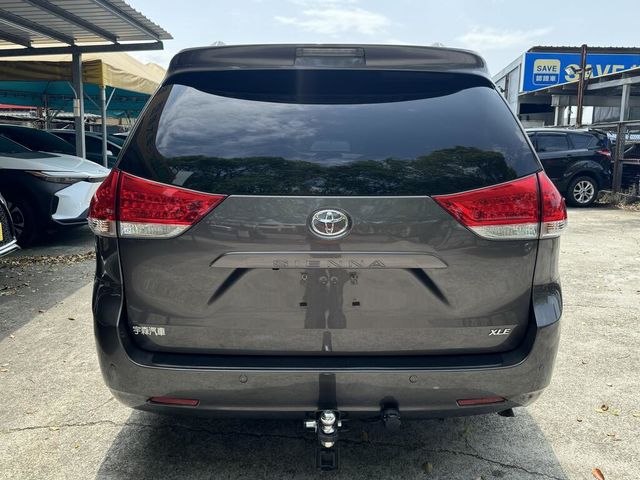TOYOTA豐田 SIENNA  第6張相片