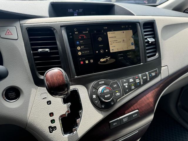 TOYOTA豐田 SIENNA  第10張相片