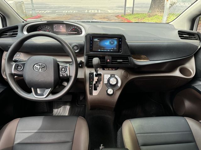 TOYOTA豐田 SIENTA  第7張相片