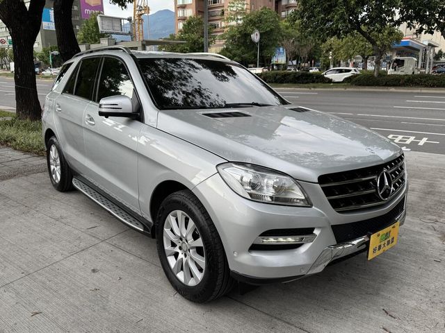 M-BENZ賓士 ML250 BLUETEC 4MATIC  第2張相片