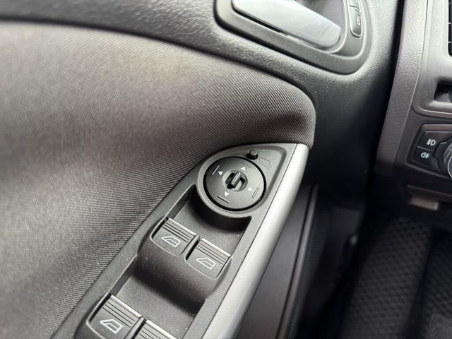 FORD福特 FOCUS  第18張相片