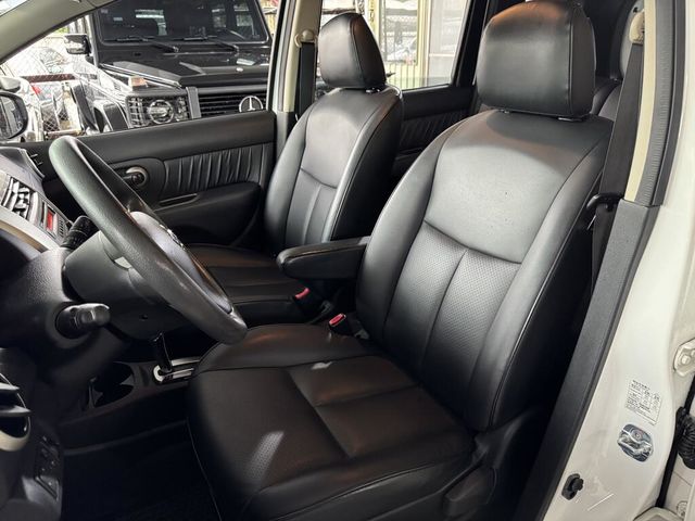 NISSAN日產 LIVINA  第5張相片