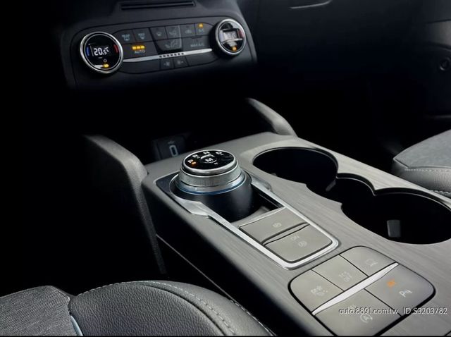 FORD福特 FOCUS ACTIVE  第5張相片