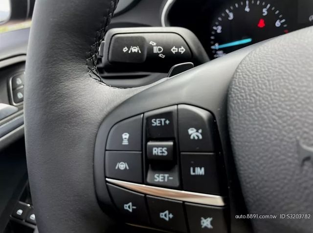 FORD福特 FOCUS ACTIVE  第6張相片