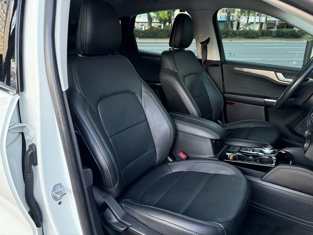 FORD福特 KUGA  第8張相片