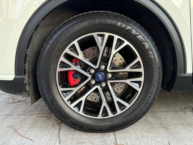 FORD福特 KUGA  第18張相片