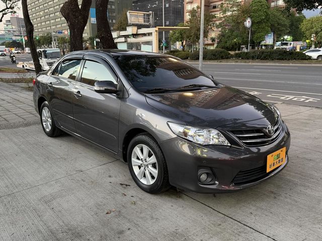 TOYOTA豐田 ALTIS  第2張相片