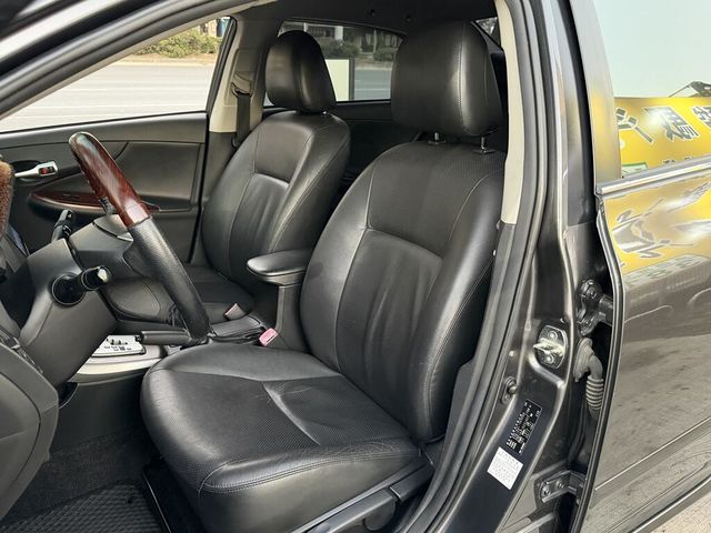 TOYOTA豐田 ALTIS  第11張相片