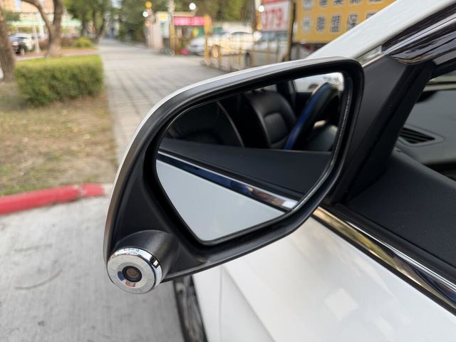 LUXGEN納智捷 S5 TURBO ECO HYPER  第17張相片