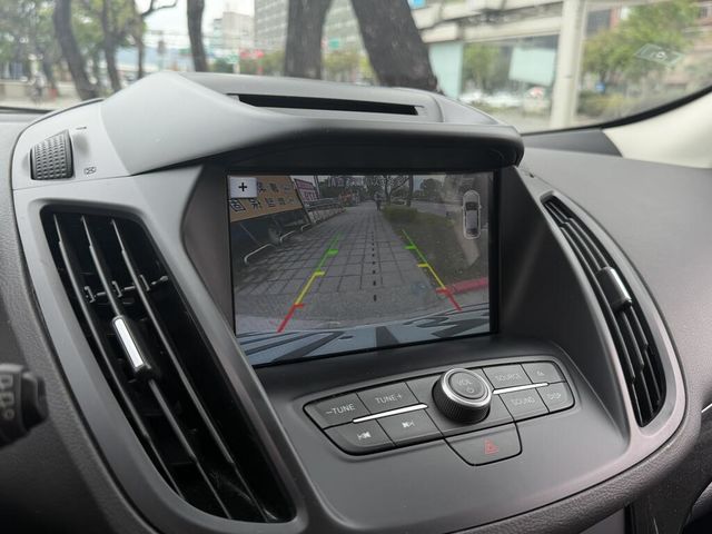 FORD福特 KUGA  第13張相片