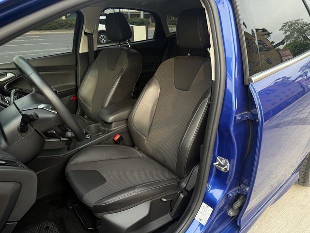 FORD福特 FOCUS  第12張相片