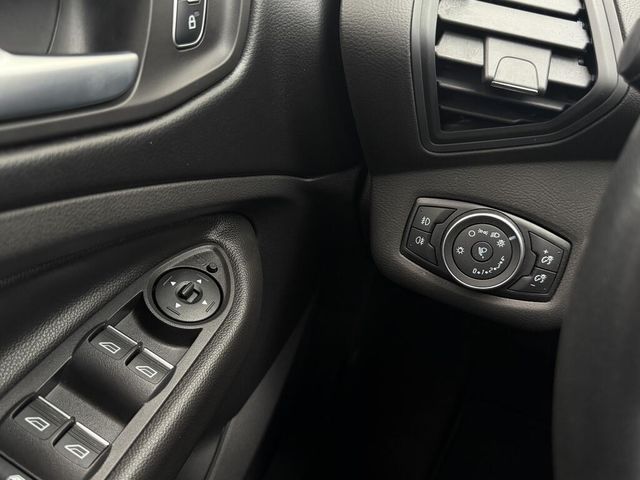 FORD福特 KUGA  第15張相片