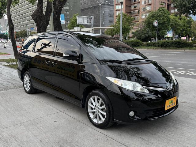 TOYOTA豐田 PREVIA  第2張相片