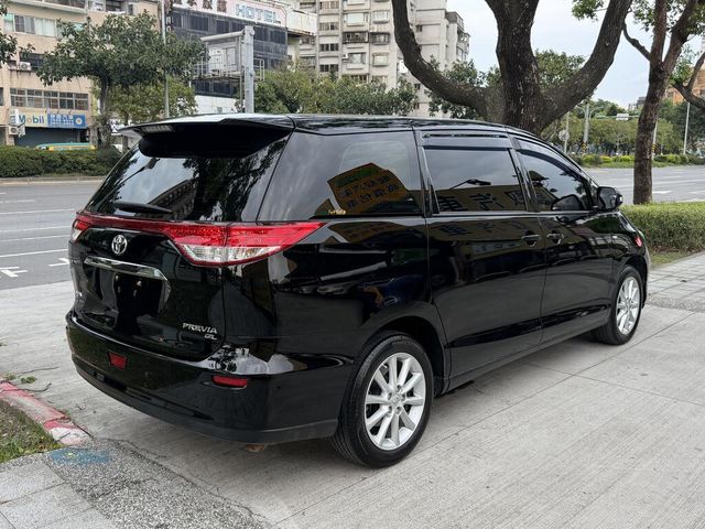 TOYOTA豐田 PREVIA  第3張相片