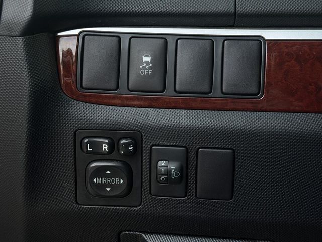 TOYOTA豐田 PREVIA  第16張相片