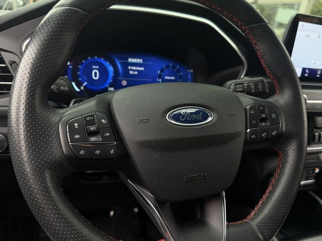 FORD福特 KUGA  第13張相片