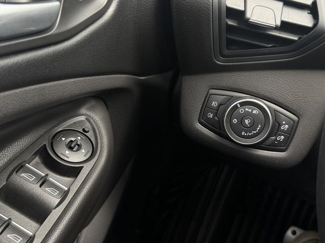 FORD福特 KUGA  第15張相片