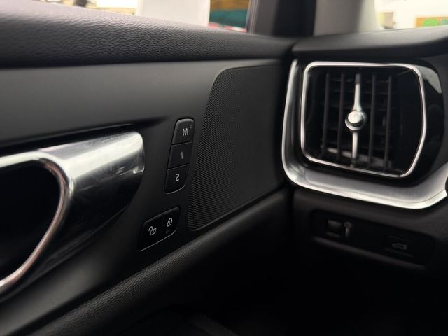 VOLVO富豪 V60  第17張相片