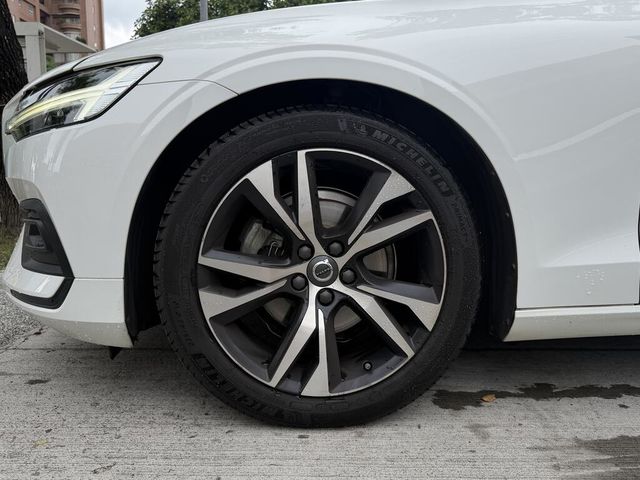 VOLVO富豪 V60  第18張相片