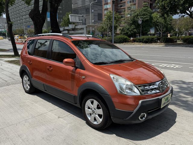 NISSAN日產 LIVINA  第2張相片