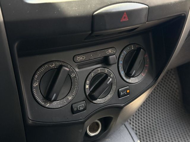 NISSAN日產 LIVINA  第13張相片