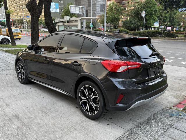 FORD福特 FOCUS ACTIVE  第4張相片