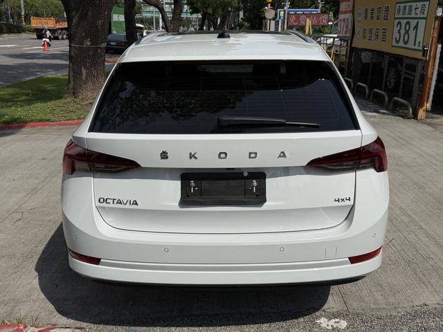 SKODA司科達 OCTAVIA COMBI  第6張相片