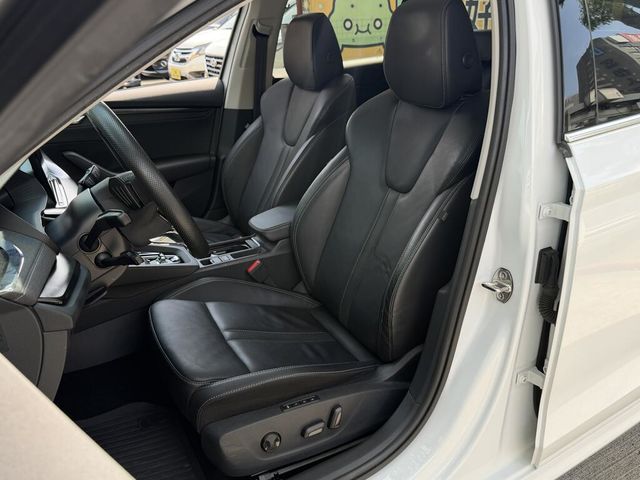 SKODA司科達 OCTAVIA COMBI  第11張相片