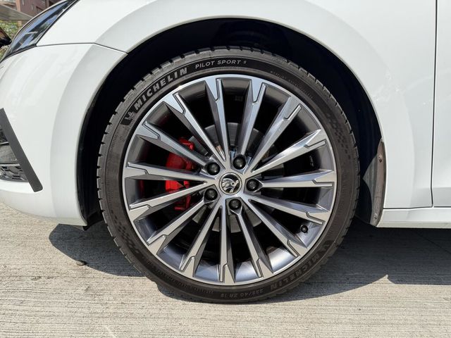 SKODA司科達 OCTAVIA COMBI  第20張相片