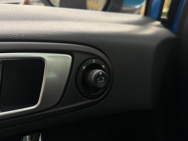 FORD福特 FIESTA  第19張相片