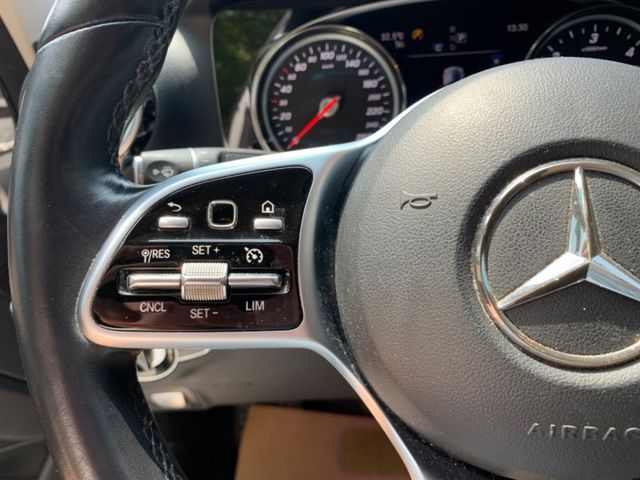 E220d／總代理／經理汰換絕非營業車／盲點／換檔撥片／認證車／電動尾門／CarPlay／原廠大螢幕／市場最低／可好幾本  第9張相片